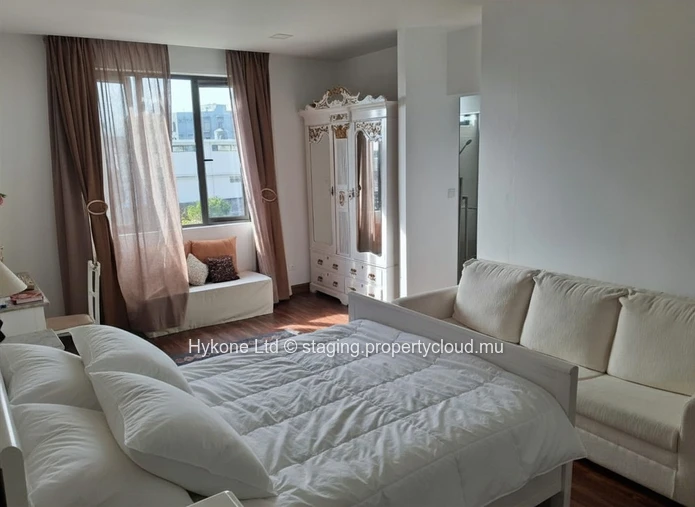 Appartement À Vendre À Curepipe