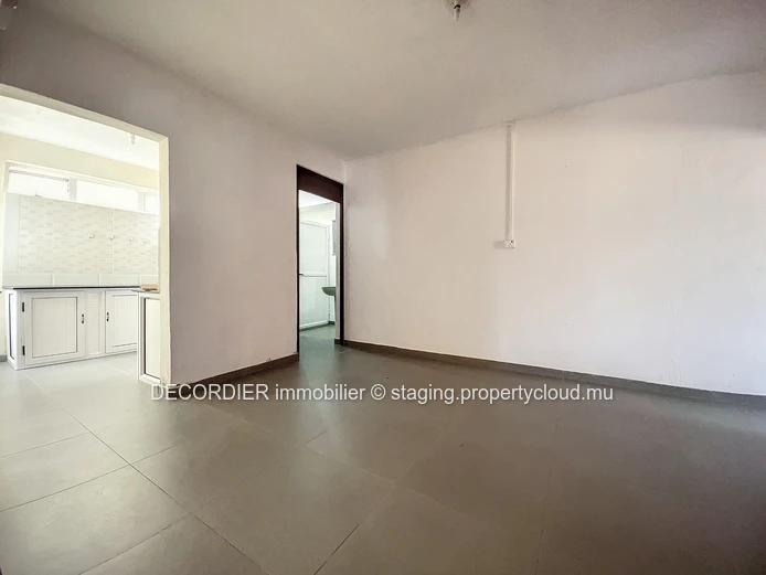 Large house composed of 4 apartments (Sole Mandate)