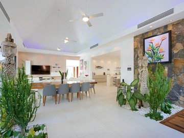 4 Bedroom Villa