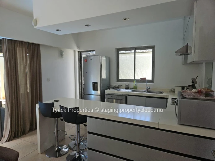 Elegant 4-Bedroom Villa with Pool and Garden – Grand Baie