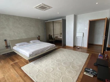 6 Bedroom Apartment