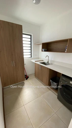 Luxury Villa with Private Pool in Pereybere - 3 Beds, Office, & More! Rs - Don't Miss Out!