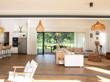5 Bedroom Villa