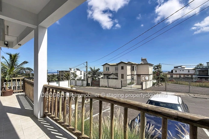 Commercial space for rent – Roches Brunes