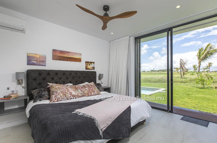 Elegant contemporary villa with stunning golf views