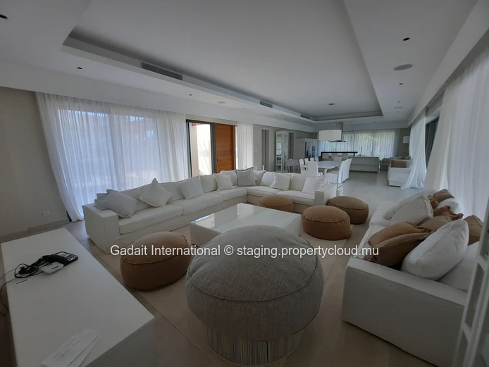 Superb villa for Rent - 4 bedrooms with Golf View | Anahita Beau Champ