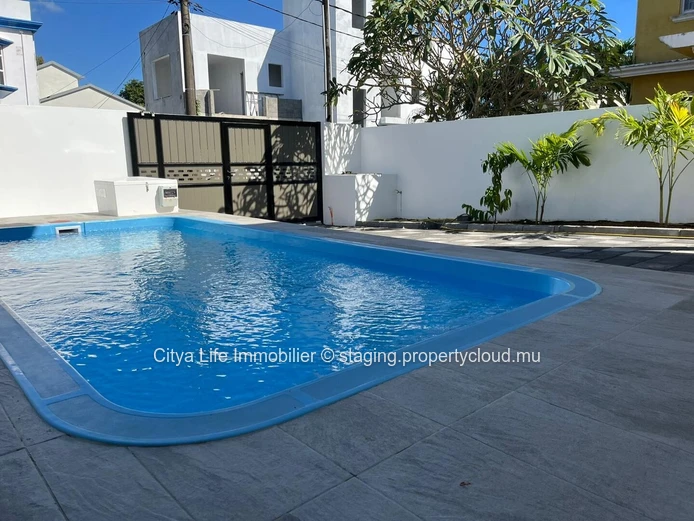 Stunning Duplex for Rent in Grand Baie – 3 Bedrooms, Private Pool