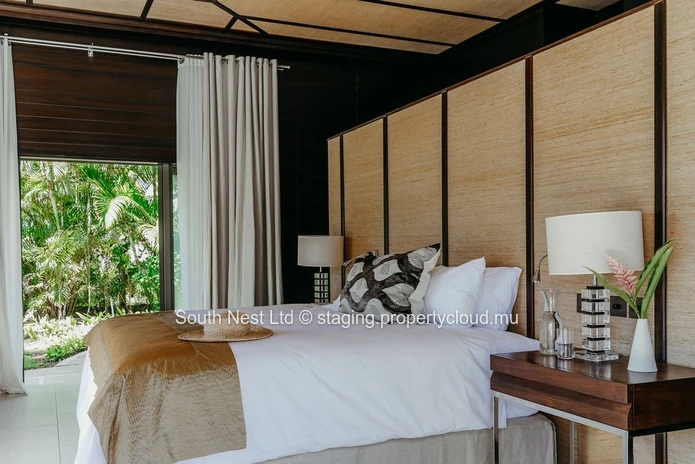 Fabulous 6-bedroom colonial villa with private pool in luxurious golf estate
