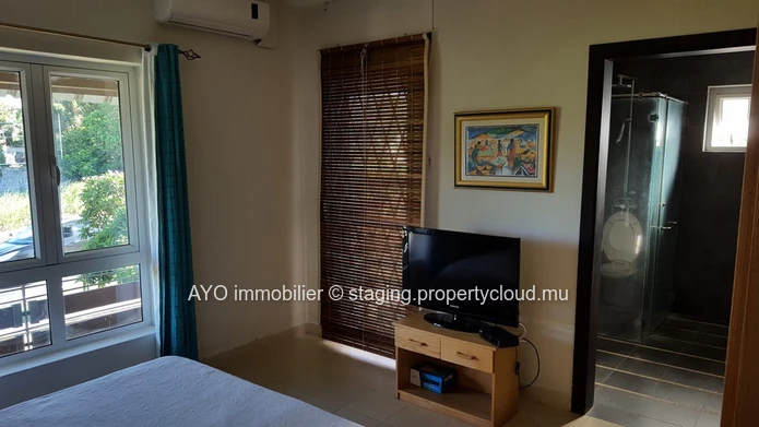 A vendre - Ensemble residentiel securisé- Townhouse/Duplex semi meublée - proche centre Grand Baie (Mandat exclusif)