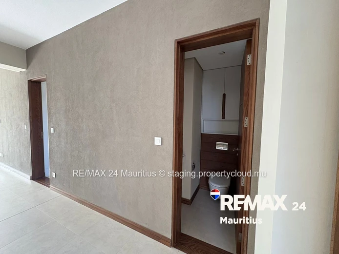 Luxurious Penthouse at Pointe Aux Cannonier