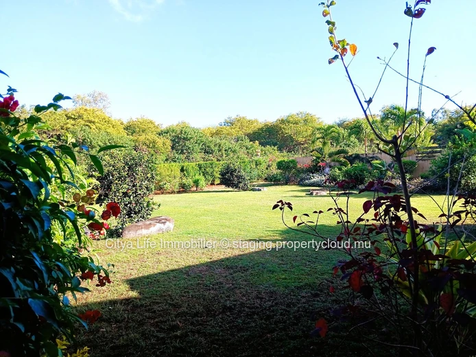 Luxe Tranquille : Vie Prestigieuse dans le Domaine IRS de Tamarin