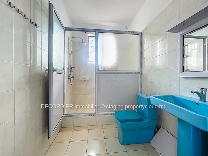 Ideal house on the seafront with private beach