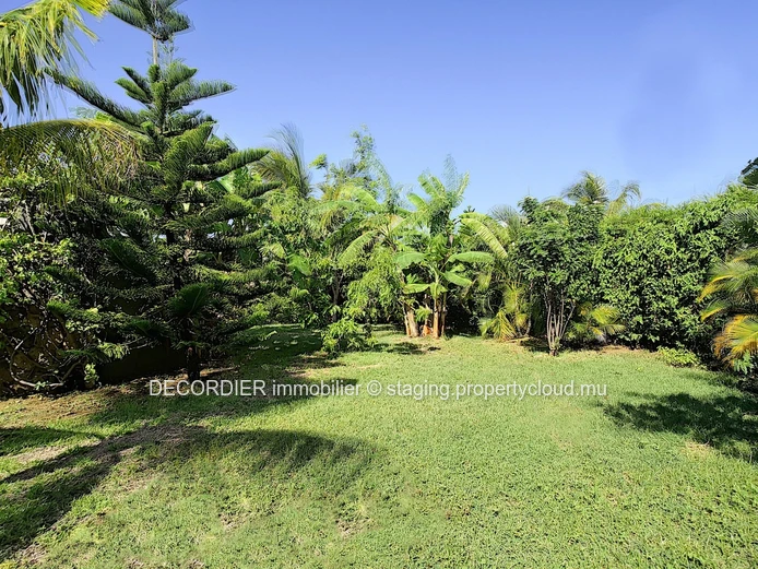 Grand Gaube, located in a quiet residential area, splendid villa