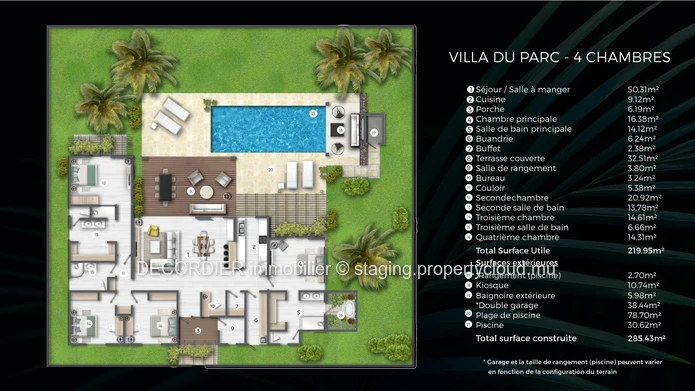 Villa d'un style épuré et contemporain avec une vue sur la piscine.