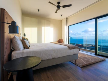 5 Bedroom Villa