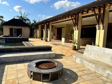 4 Bedroom Villa