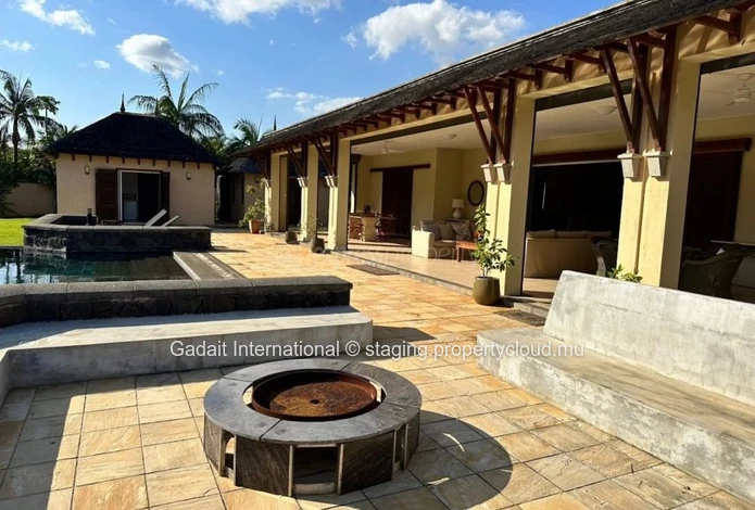 Exceptional Golf House for Sale