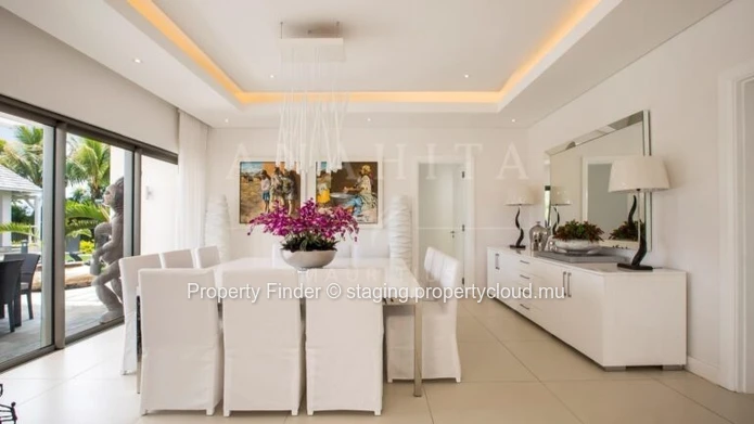 Exclusive 4-Bedroom Villa with Breathtaking Golf Views