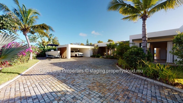 Villa for sale at Azuri.
