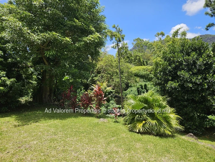 Maison contemporaine en toute propriété - 180 m², 3 chambres, 2 salles de bain | Moka