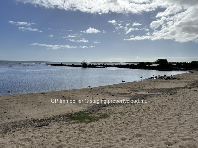 Luxury Beachfront Apartment with Pool in Trou aux Biches