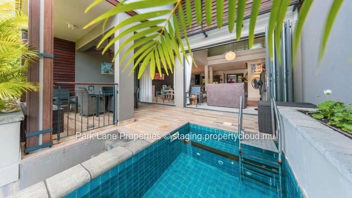 Duplex élégant avec accès direct à la Marina
