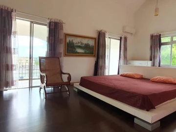 5 Bedroom Villa