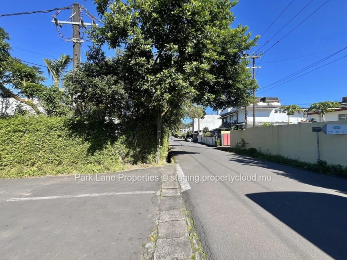 Un joyau caché à Curepipe – Terrain spacieux dans la prestigieuse rue Lees