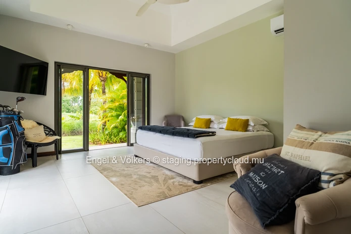 Contemporary Fairway Villa with Refined Outdoor Living