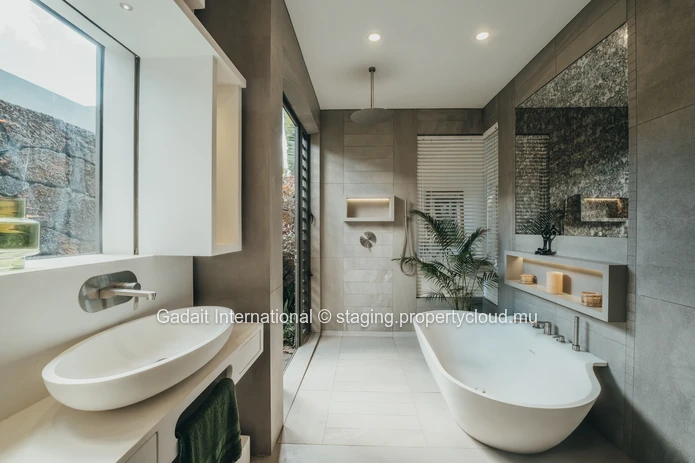 Luxury 3-Bedroom Villa in Grand Baie – Refined Tropical Living in an Exclusive Estate