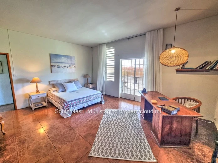  Beautiful House Off the Beaten Track! with 3 Bed,