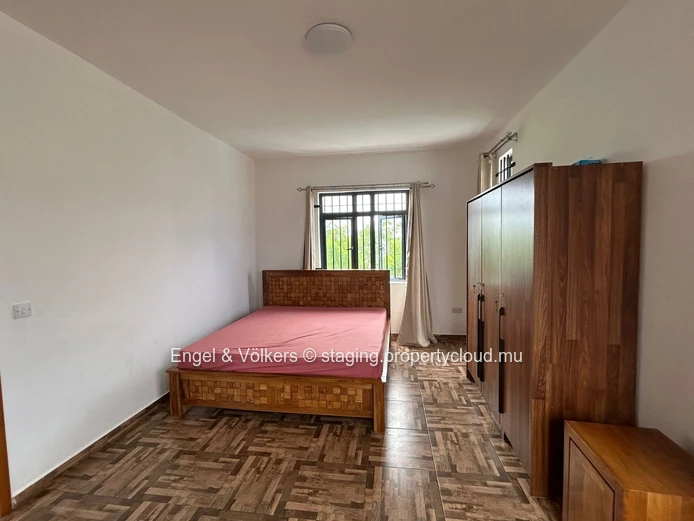 Charming 3-Bedroom House for Rent in Pereybere – Private Pool & Ideal Location