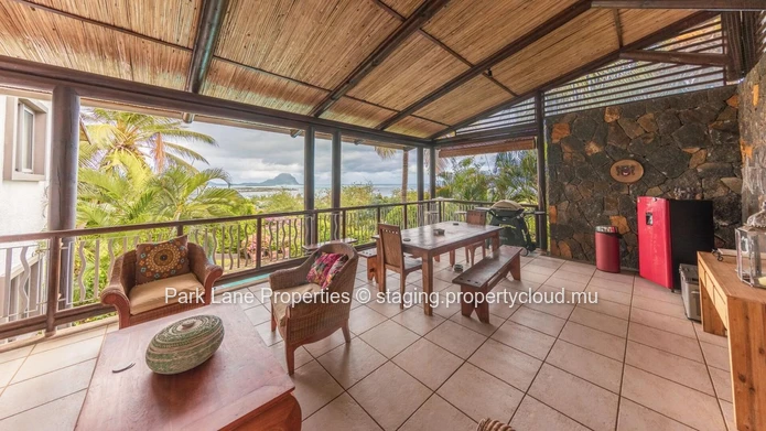 Maison de caractère avec vue superbe sur le Morne