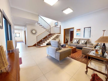 4 Bedroom Villa