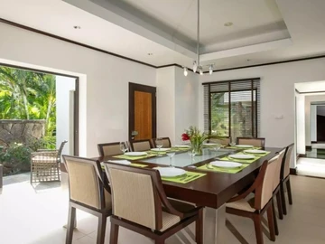 5 Bedroom Villa