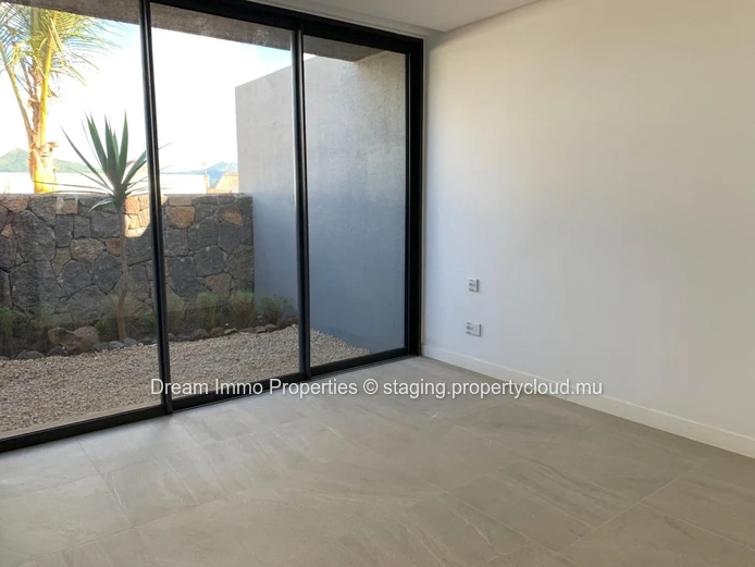 Top Duplex Neufs Avec Acces Plage – Sublime Vue Mer A Riviere Noire – Ile Maurice