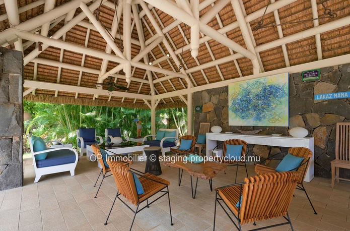 Luxury Villas with Private Pool and Sea Access in Albion - 270m² Living Area - 1.719m² Land - Fully Furnished - €1.6M