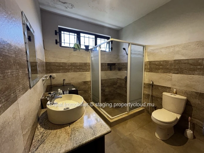 Charming 3-Bedroom Villa With A Landscaped Garden In A Natural Setting In Rivière Du Rempart - Azuri