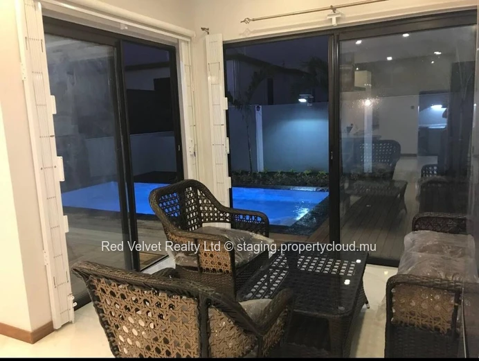 Villa for Rent in Péreybère, North