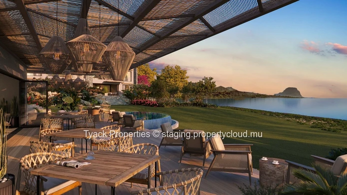 Appartement Exclusif G+2 en Bord de Mer à Vendre – Rivière Noire, Île Maurice