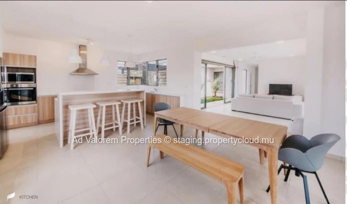Villa for sale (Sole Mandate)