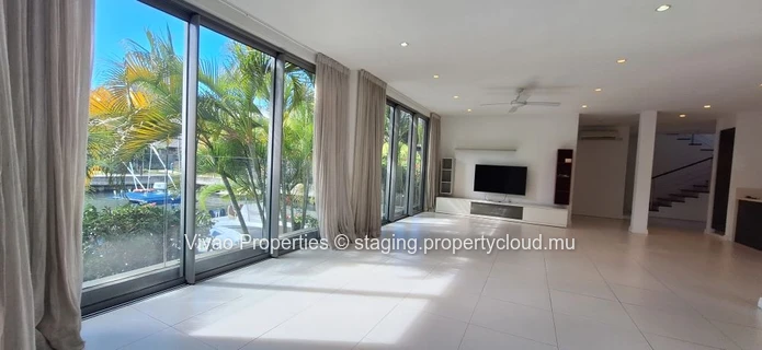 IRS Villa for sale in Rivière Noire, 5 bedrooms, private pool, sea and mountain views, close to amenities, boat moori...