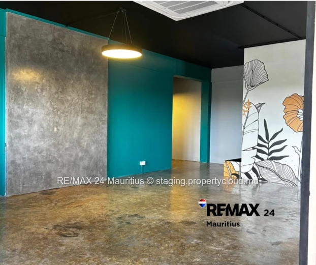 Discover a prime commercial rental/sales opportunity in the vibrant Terre Rouge. 2
