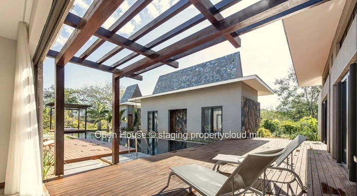JACARANDA Phase 3 - BALACLAVA - 3 chambres en suite -  magnifiques piscine Pool House et grand jardin.