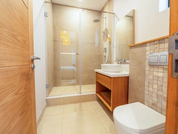 4 Bedroom Apartment