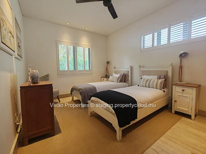 Luxury Duplex within Black River Marina offering Stunning Views.3 bedroom Fully Furnished, Private Mooring, Parking, ...