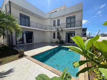 4 Bedroom Villa