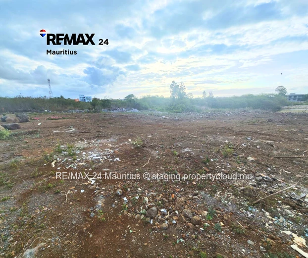 Expansive Grand Baie plot with development potential, near amenities and an exceptional lifestyle.