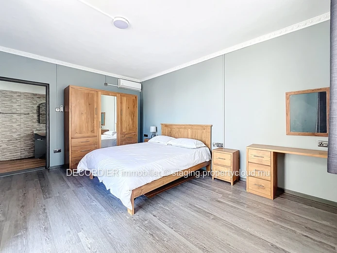 Appartement au 1er étage avec terrasse spacieuse