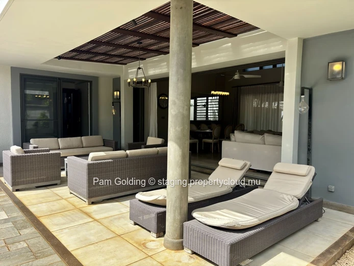 Single-Storey Villa for Sale in Royal Park Balaclava – 3-Bedroom Home